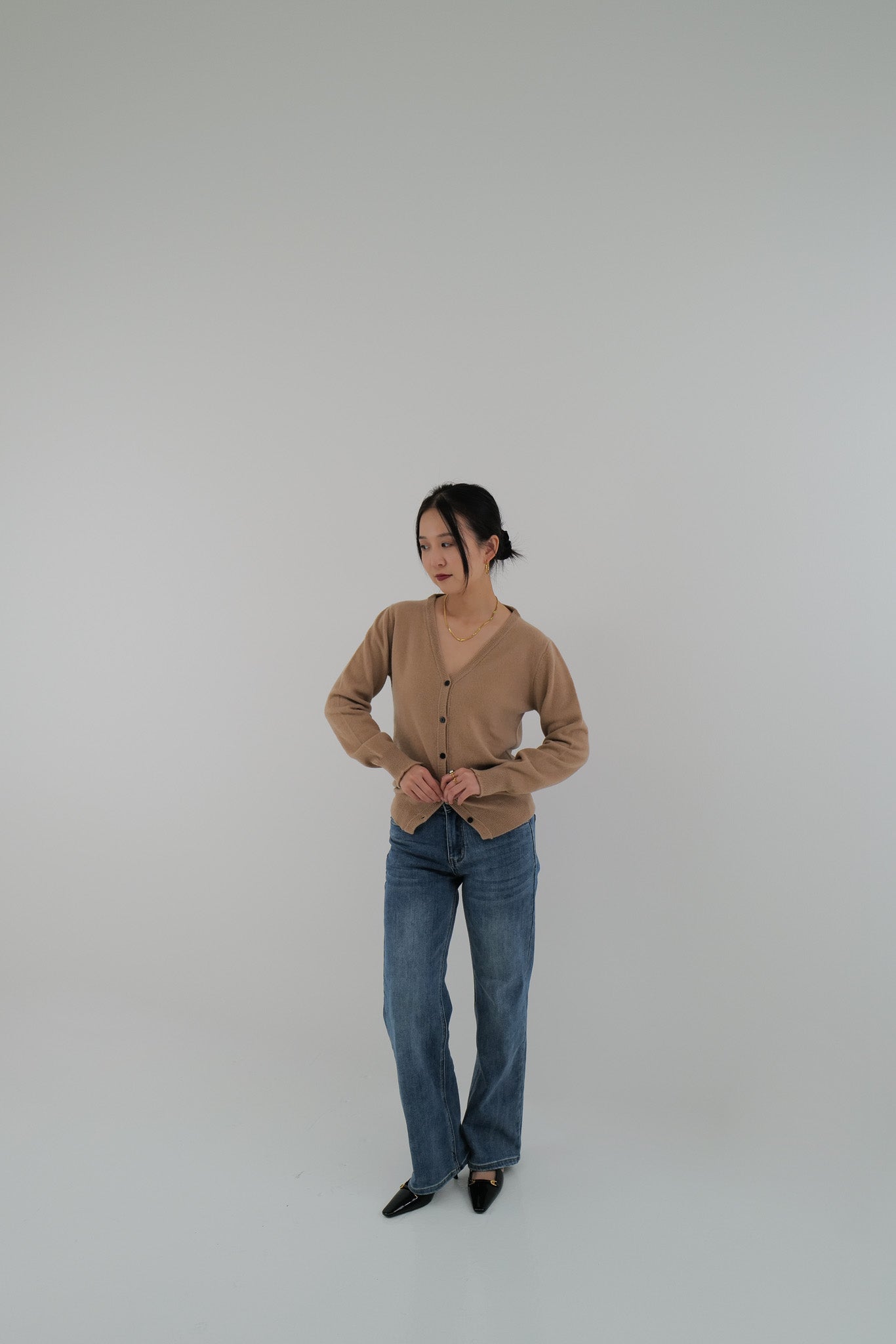 V-Neck Wool Cardigan (Camel Brown)